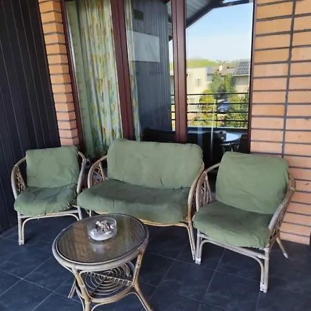 Studija Viloje-quiet 15 Min From Airport Privatunterkunft